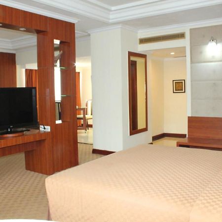 Singgasana Hotel Makassar Eksteriør billede