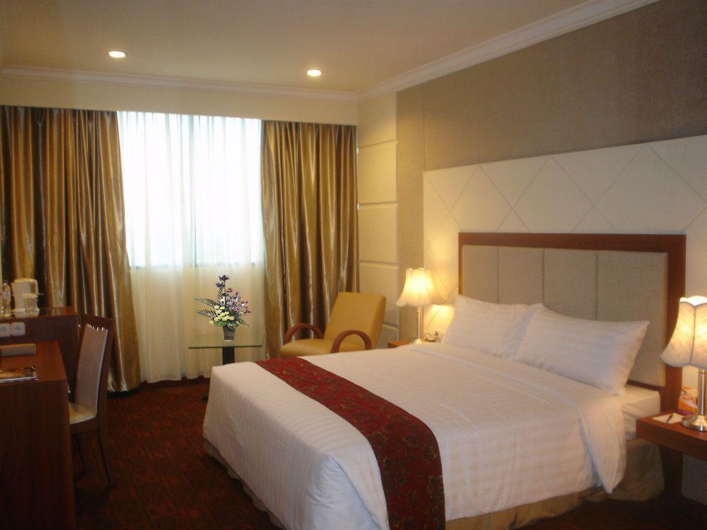 Singgasana Hotel Makassar Eksteriør billede
