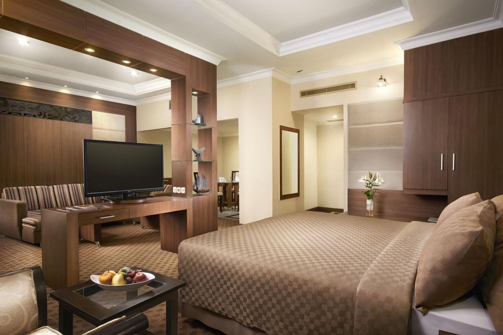 Singgasana Hotel Makassar Eksteriør billede