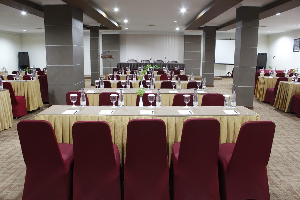 Singgasana Hotel Makassar Eksteriør billede