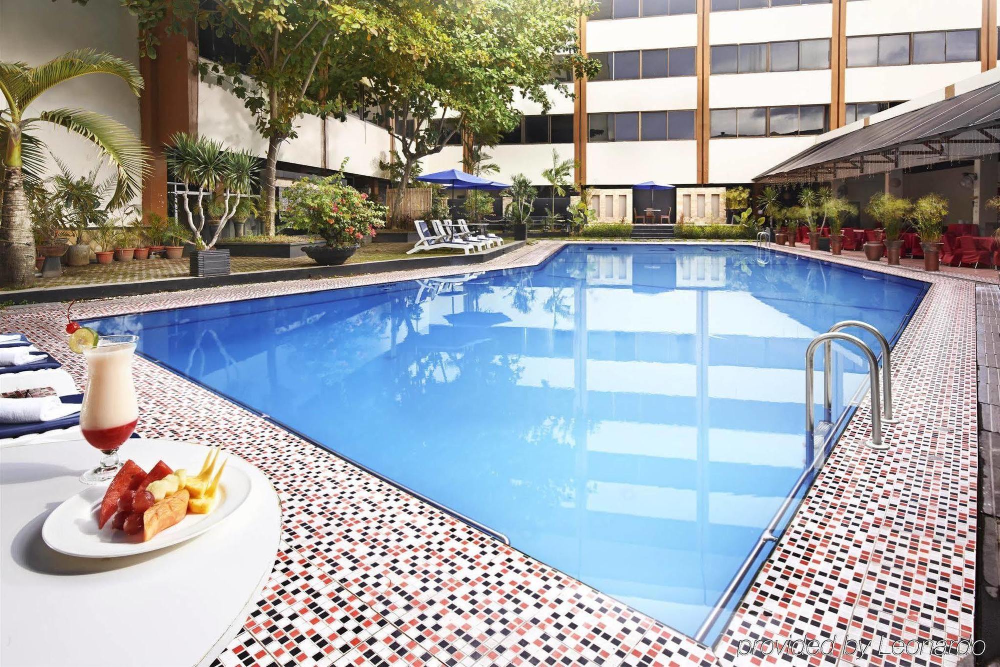 Singgasana Hotel Makassar Eksteriør billede