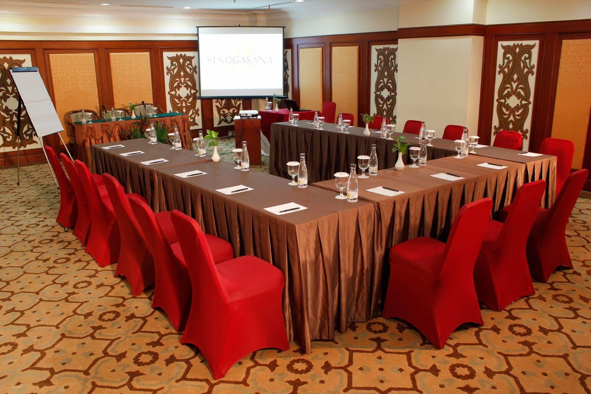 Singgasana Hotel Makassar Eksteriør billede